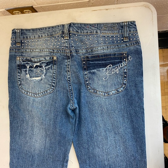 Request Jeans - Picture 9 of 9